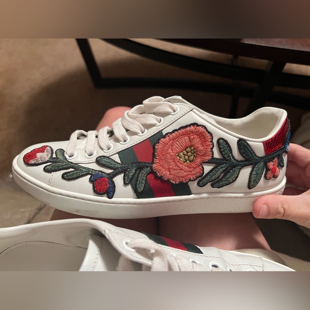 Authentic Floral Patchwork Ace Gucci shoes Size 5 or 35